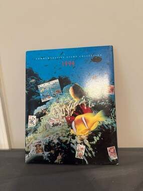 1994 USPS Commemorative Stamp Collection Yearbook with Hardcover Book and Stamps